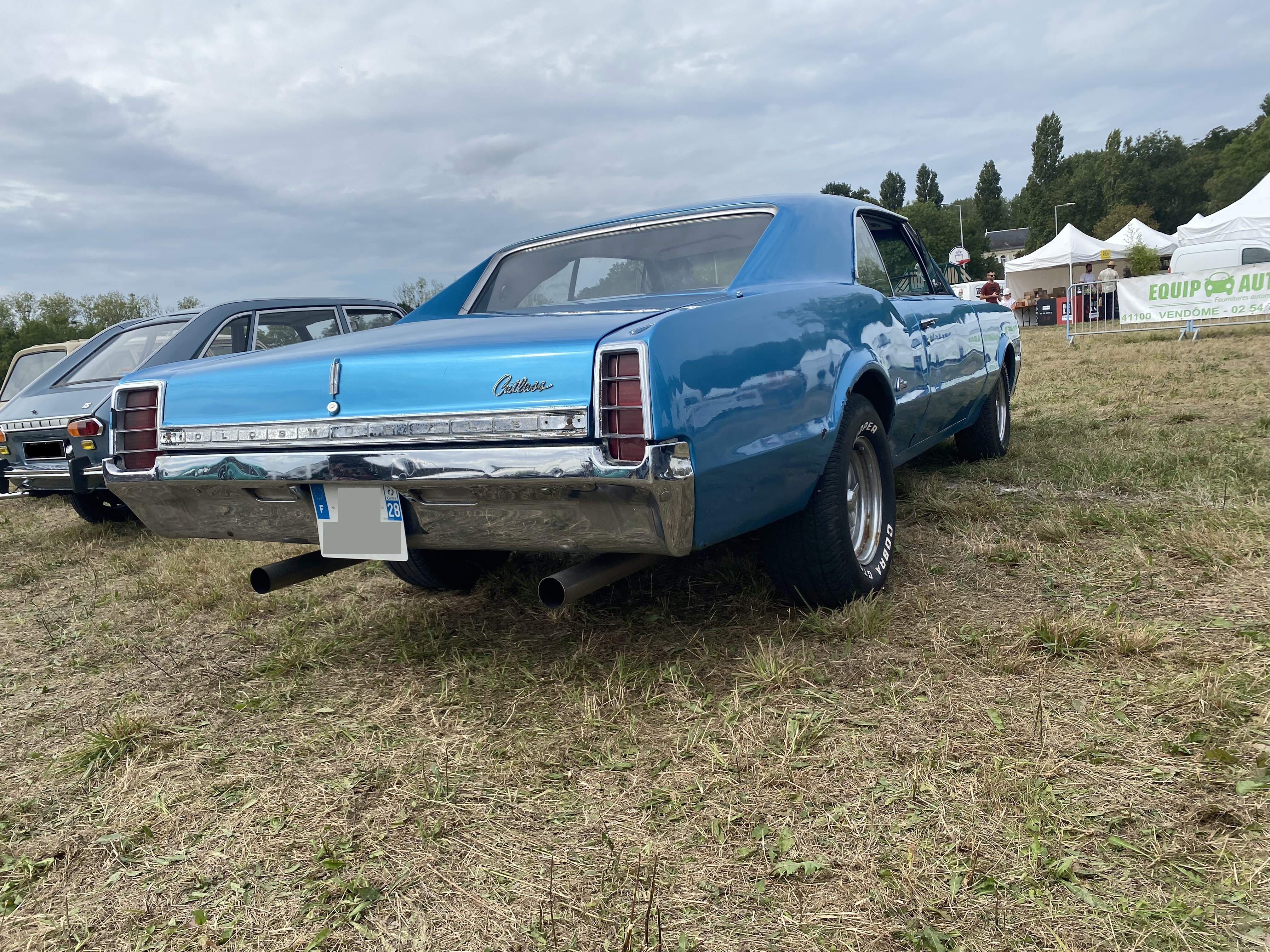 Oldsmobile 2