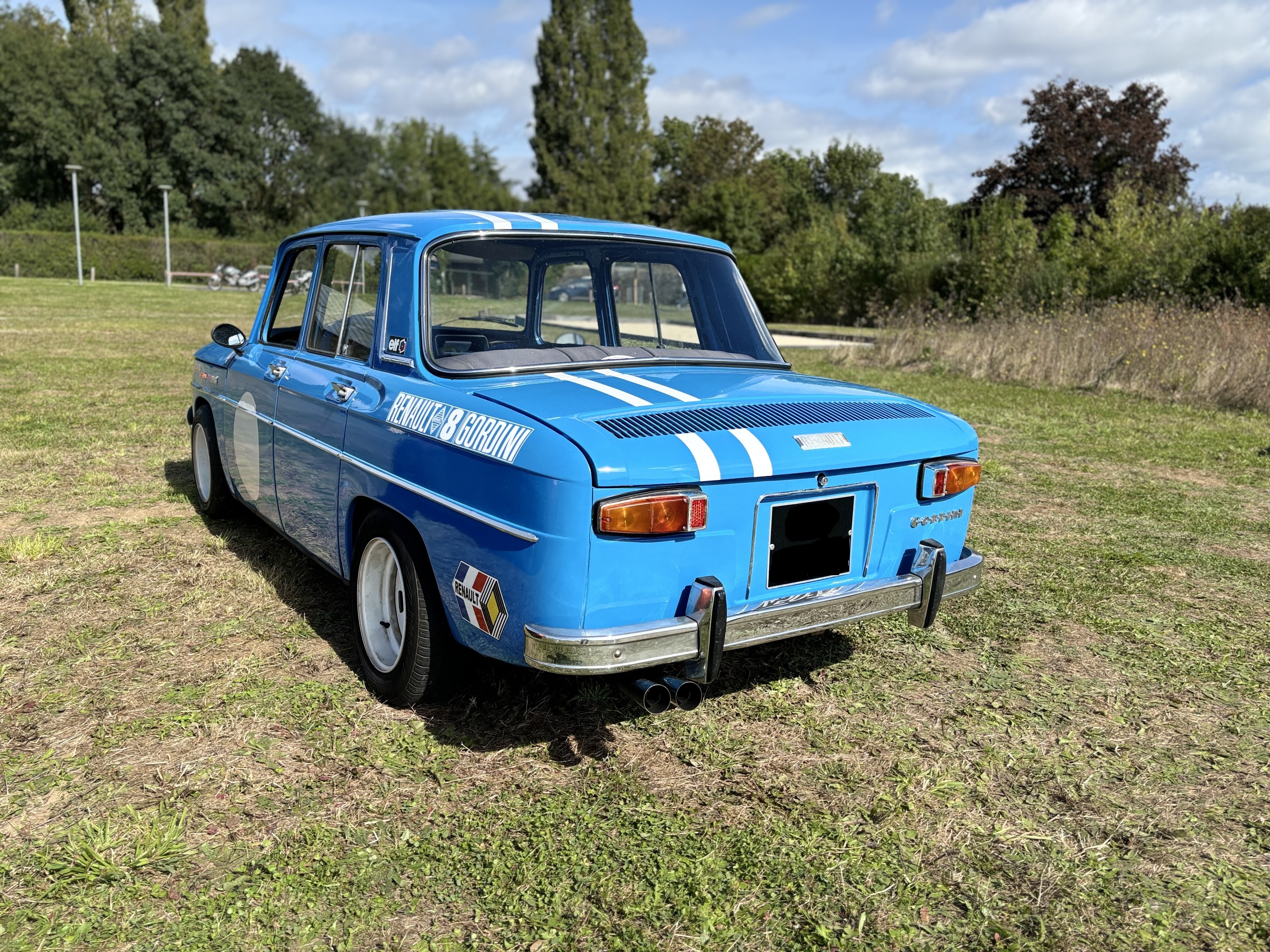R8 2