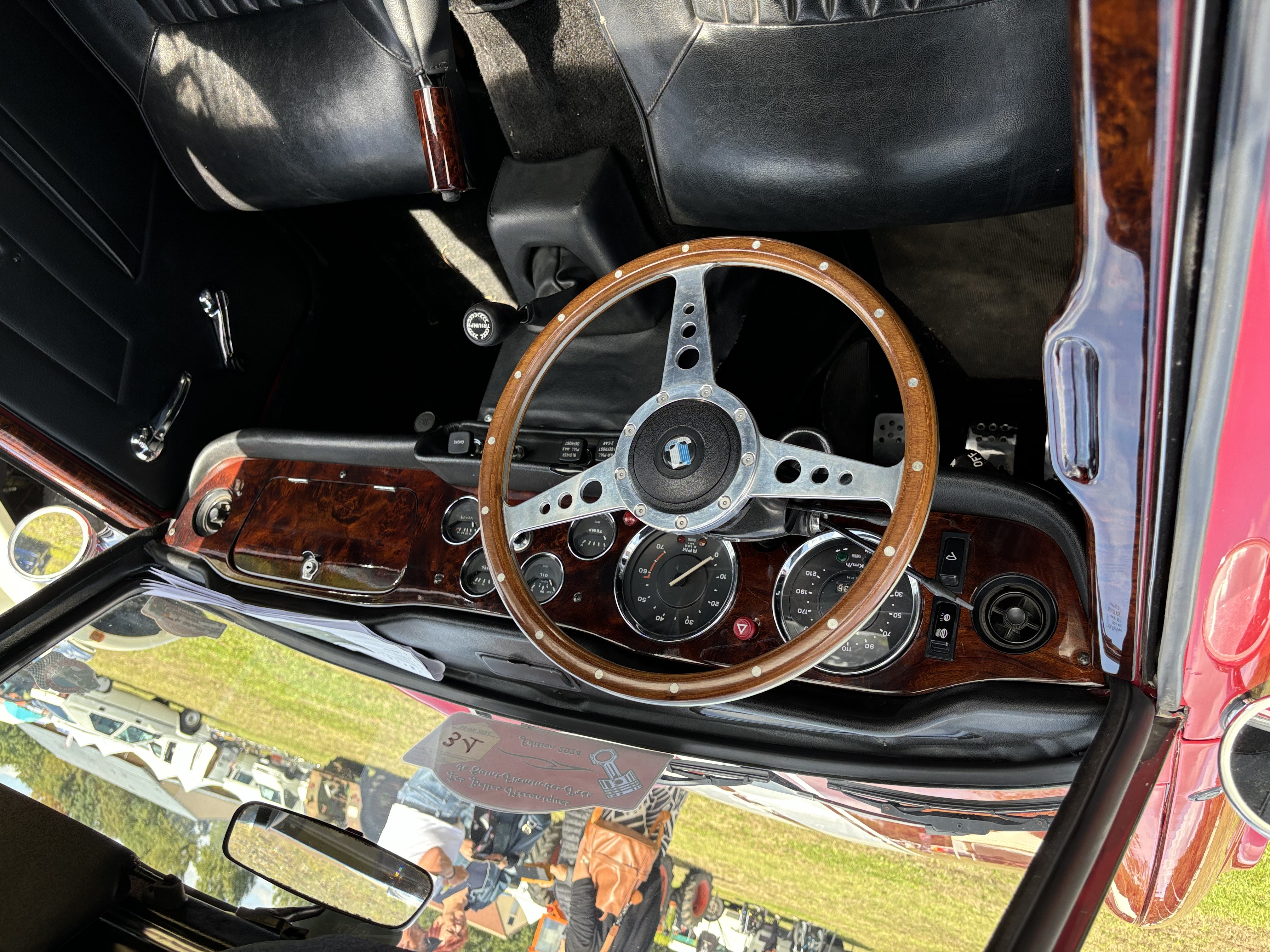 Triumph tr6 3